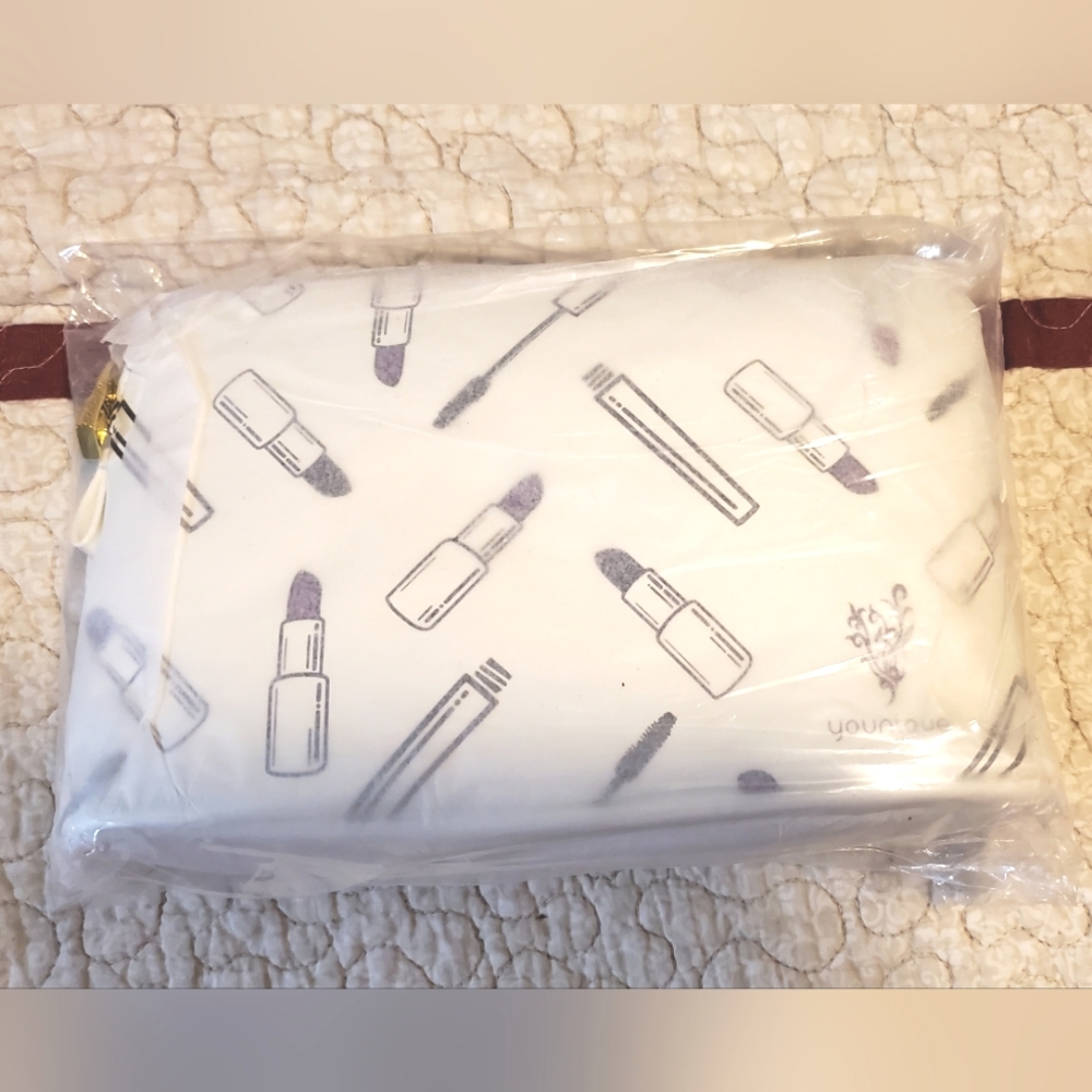 NWT Younique Makeup Bag